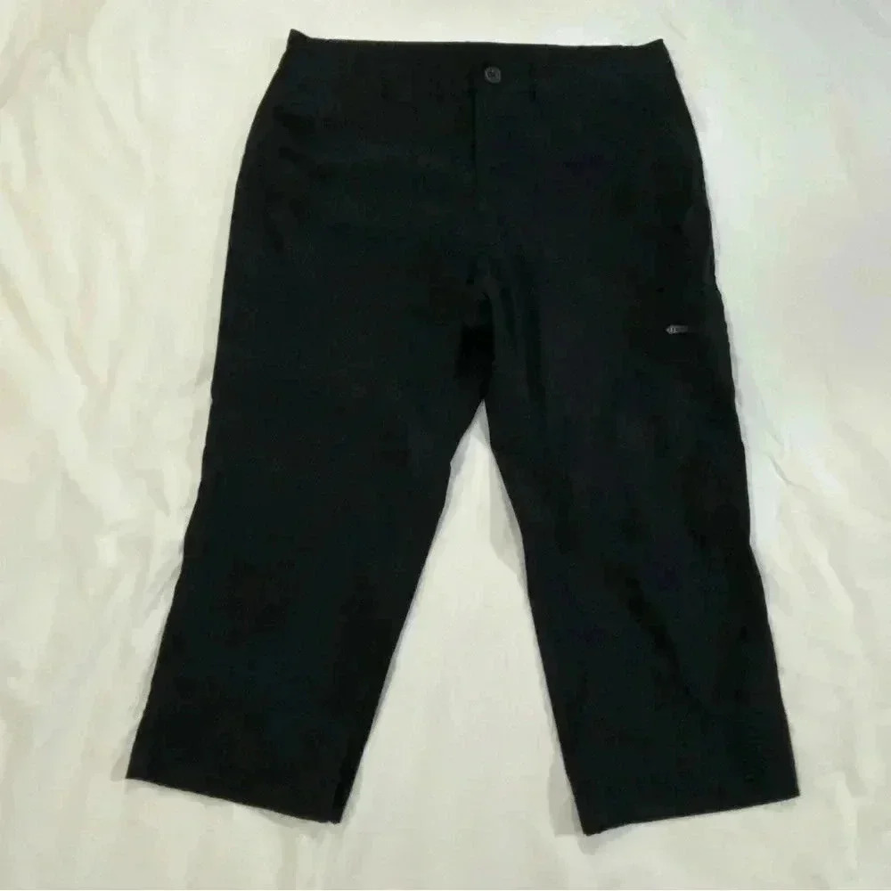 🎈Eddie Bauer women’s black capri cargo pants size 8